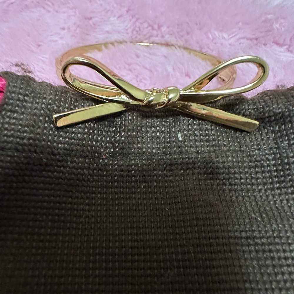 Kate Spade Gold Bow Clasp Bracelet